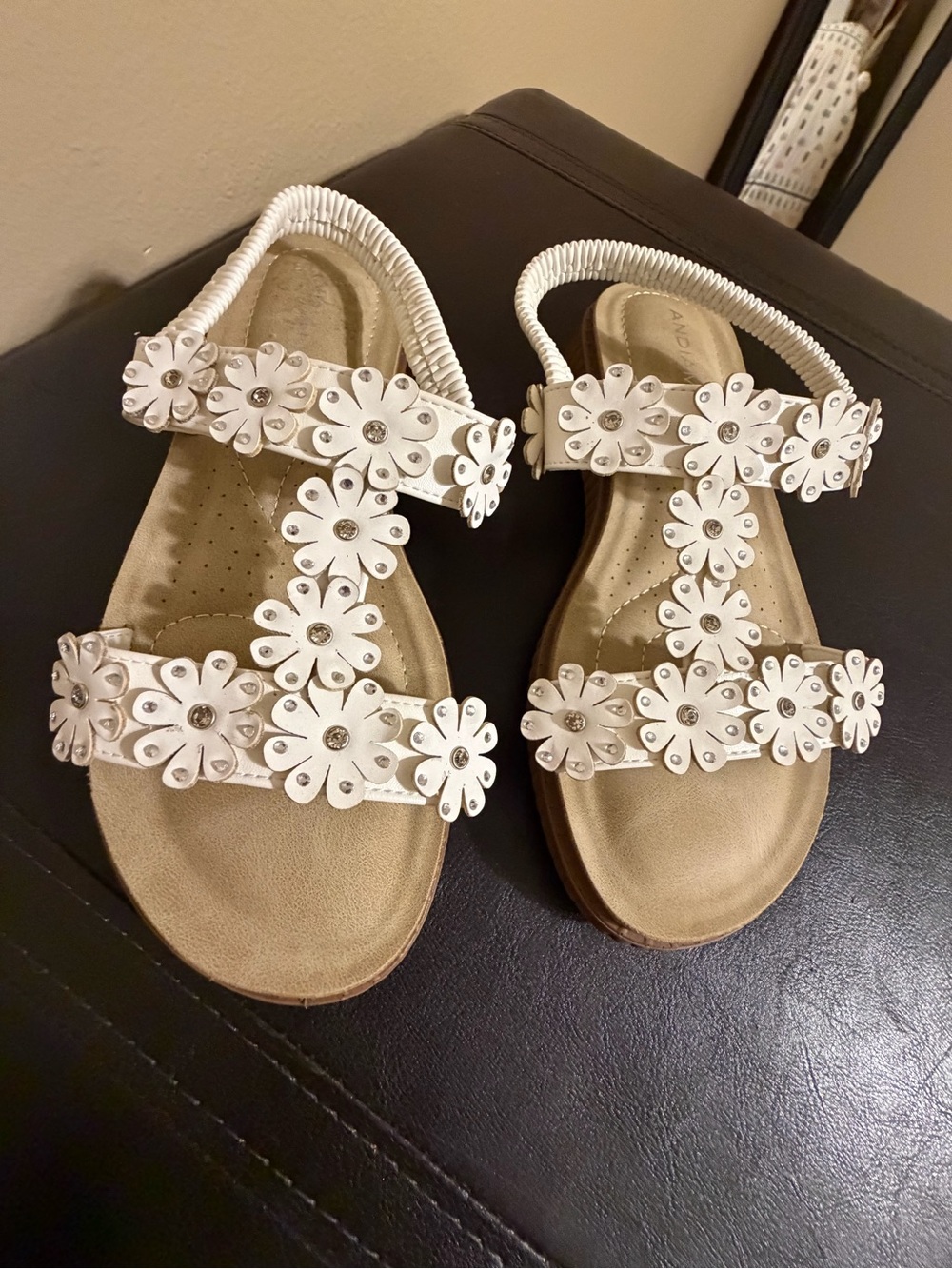 Women's White Floral Elastic Back Sandals not worn except to try on